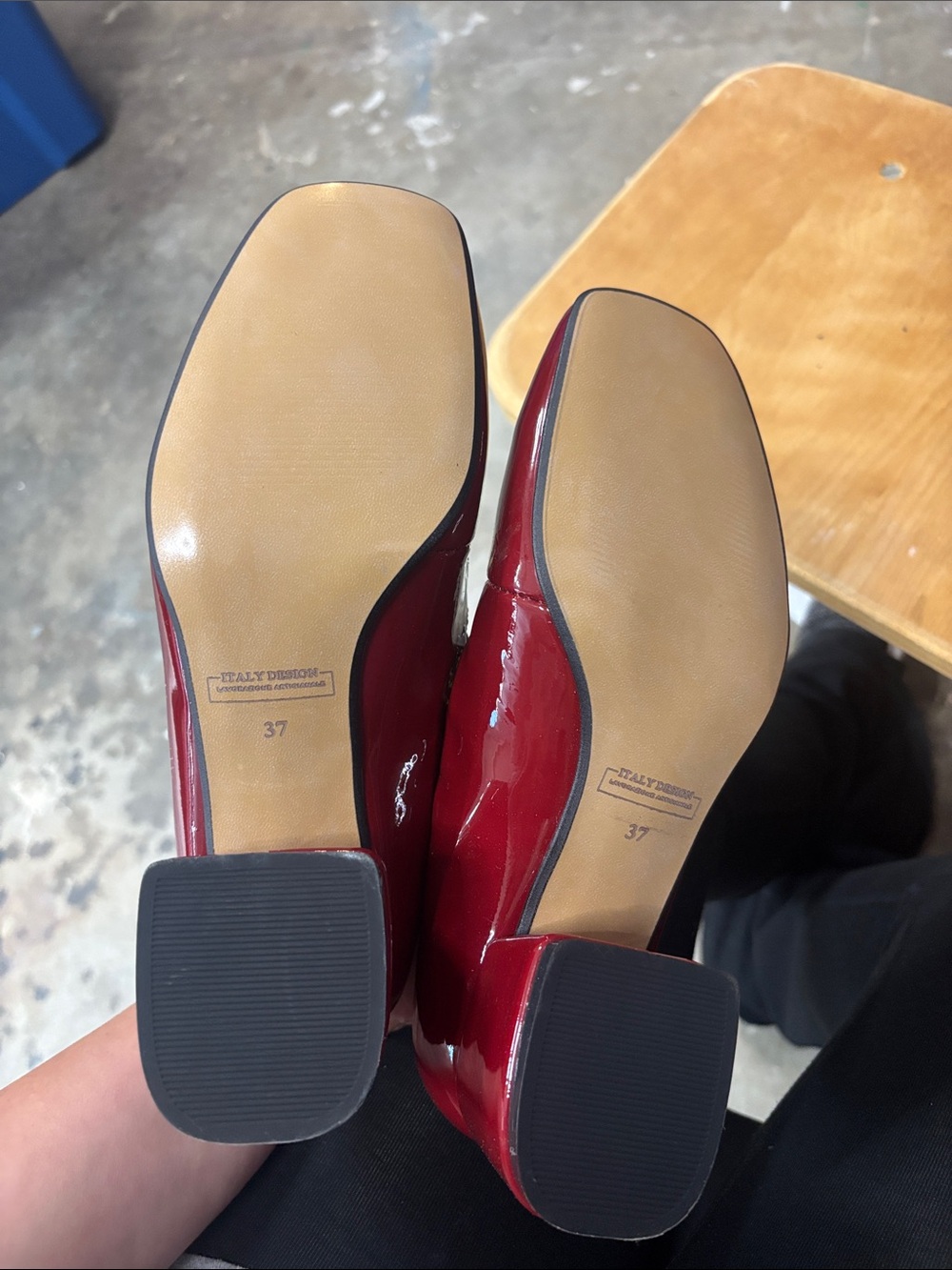Size 37 red heels - Picture 5 of 5